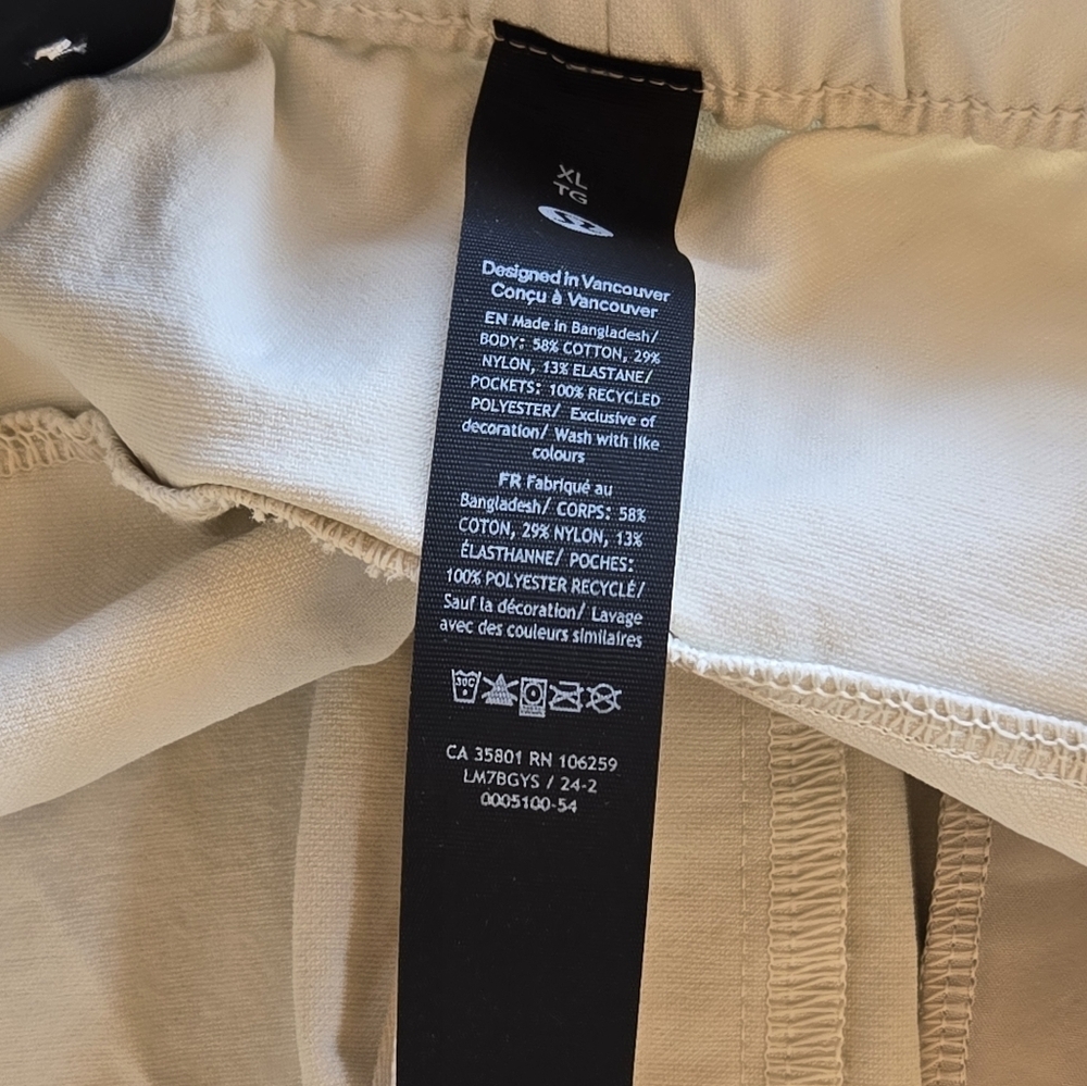 Lululemon Versa Twill Cargo Pocket Shorts Khaki Size Xl - Picture 10 of 11
